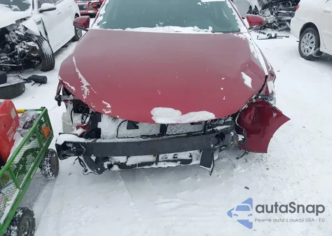 2016 Toyota Camry Le z USA, uszkodzony, nr VIN 4T1BF1FK2GU600913